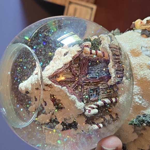 Boyds Bearly Built Snowglobe - Picture 3 of 9